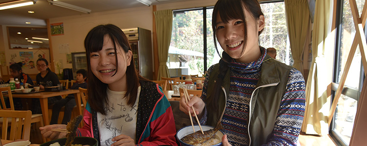 南アルプス女子旅レポート 井川の紅葉の風景~富士見峠から白樺荘