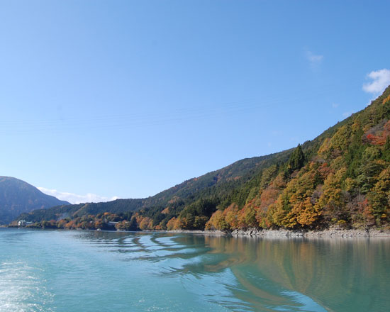 井川の秋を彩る渡船祭り