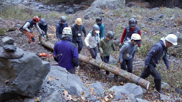 みんなで守る南アルプス 茶臼岳 登山道整備ツアーが開催されました。