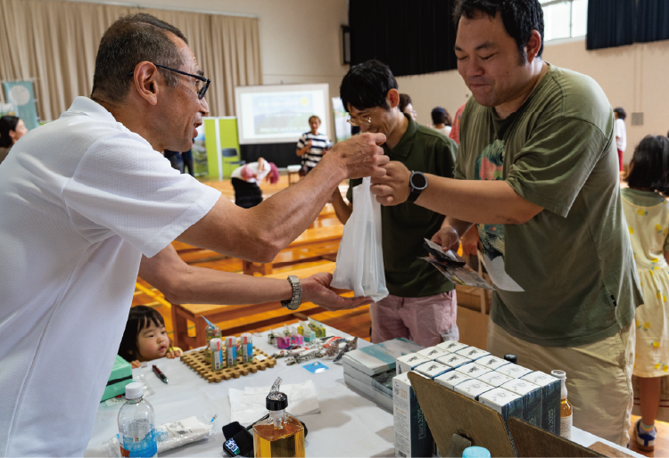 感謝祭の様子